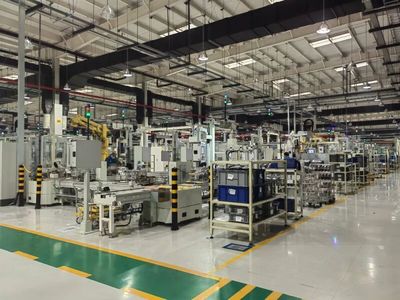 嘉定智能工廠 自動(dòng)物流車與機(jī)器人協(xié)同，信息技術(shù)咨詢服務(wù)賦能未來制造